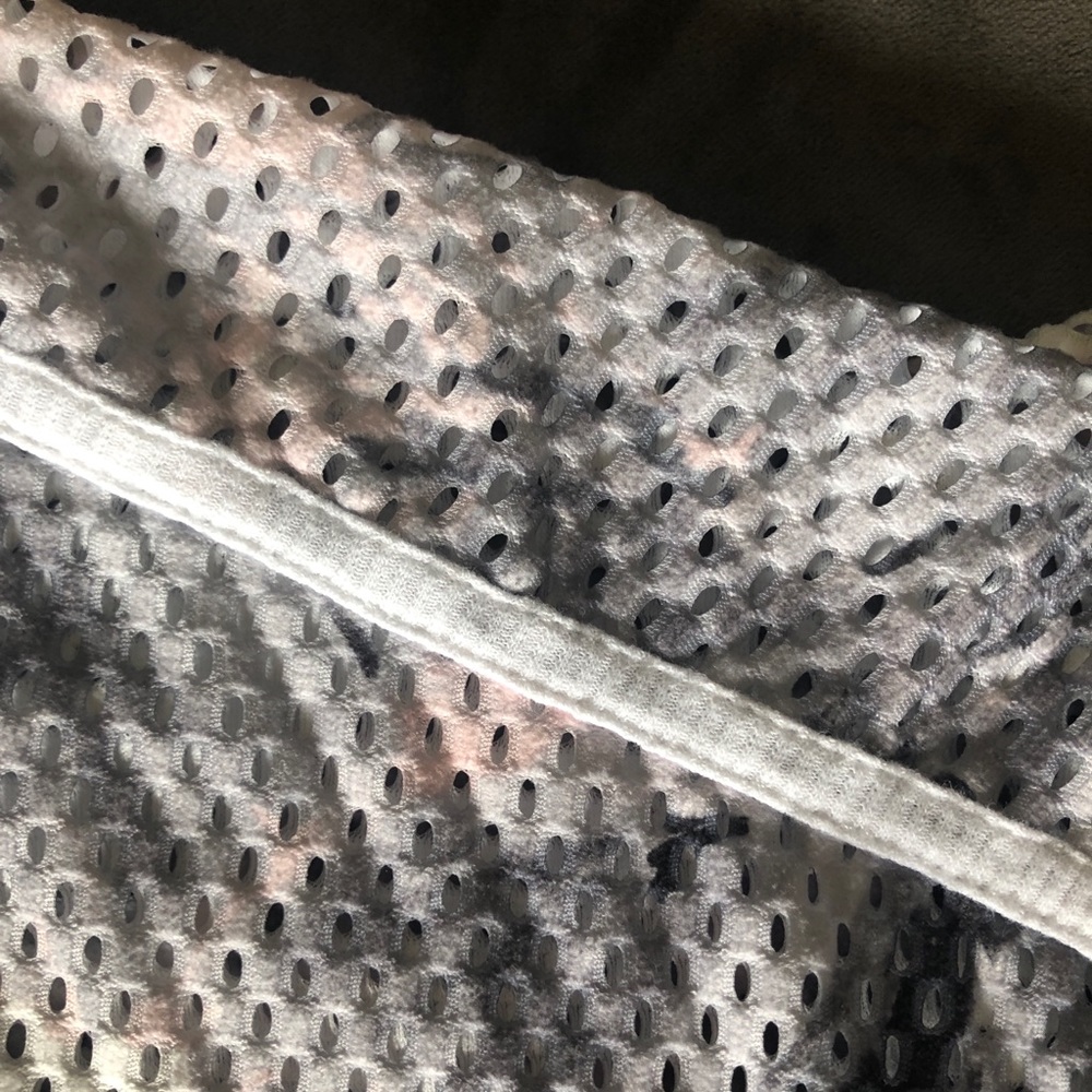 Fabletics Sports Top View 4